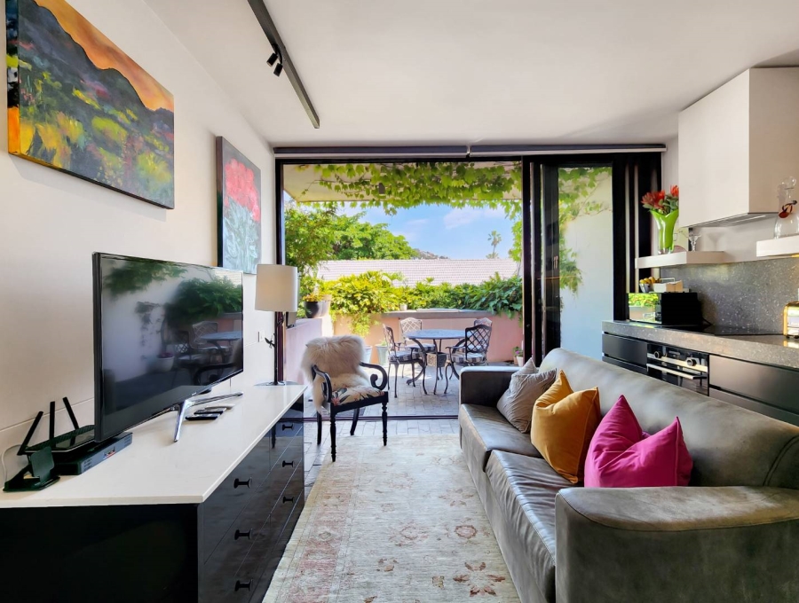 1 Bedroom Property for Sale in Fresnaye Western Cape